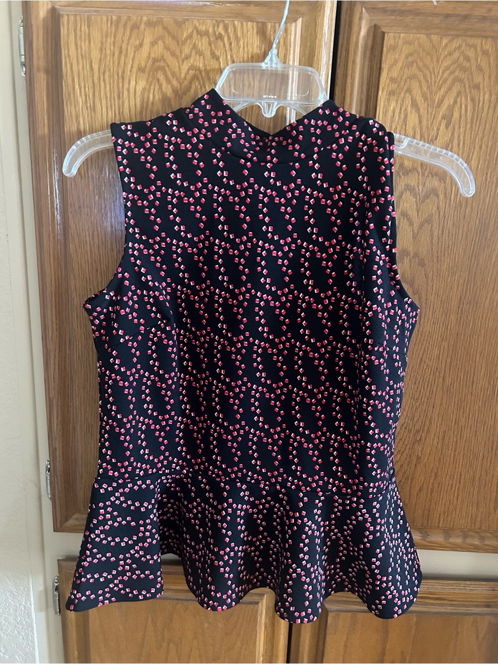 NWT $18 Banana Republic Sleeveless Black & Red Top